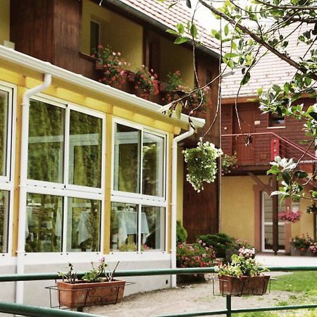 Logis Hotel Restaurant De La Poste Et Spa De Montagne เลอบอนน็อม ภายนอก รูปภาพ