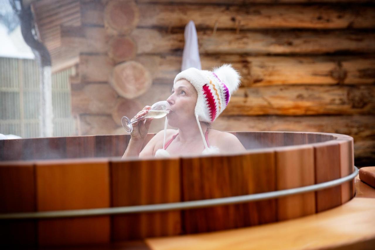 Logis Hotel Restaurant De La Poste Et Spa De Montagne เลอบอนน็อม ภายนอก รูปภาพ