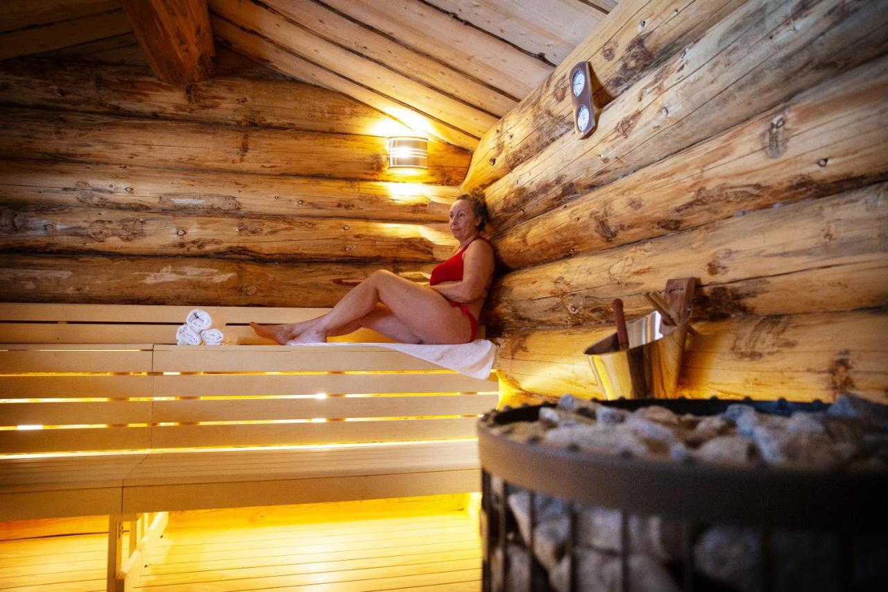 Logis Hotel Restaurant De La Poste Et Spa De Montagne เลอบอนน็อม ภายนอก รูปภาพ