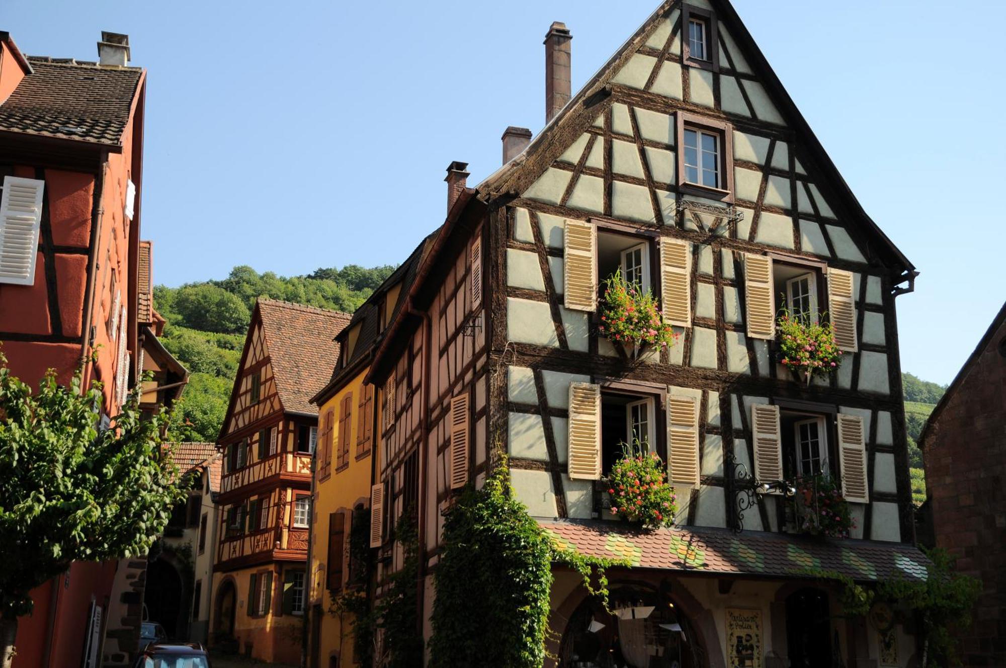 Logis Hotel Restaurant De La Poste Et Spa De Montagne เลอบอนน็อม ภายนอก รูปภาพ