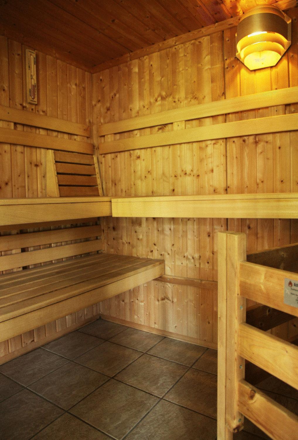 Logis Hotel Restaurant De La Poste Et Spa De Montagne เลอบอนน็อม ภายนอก รูปภาพ