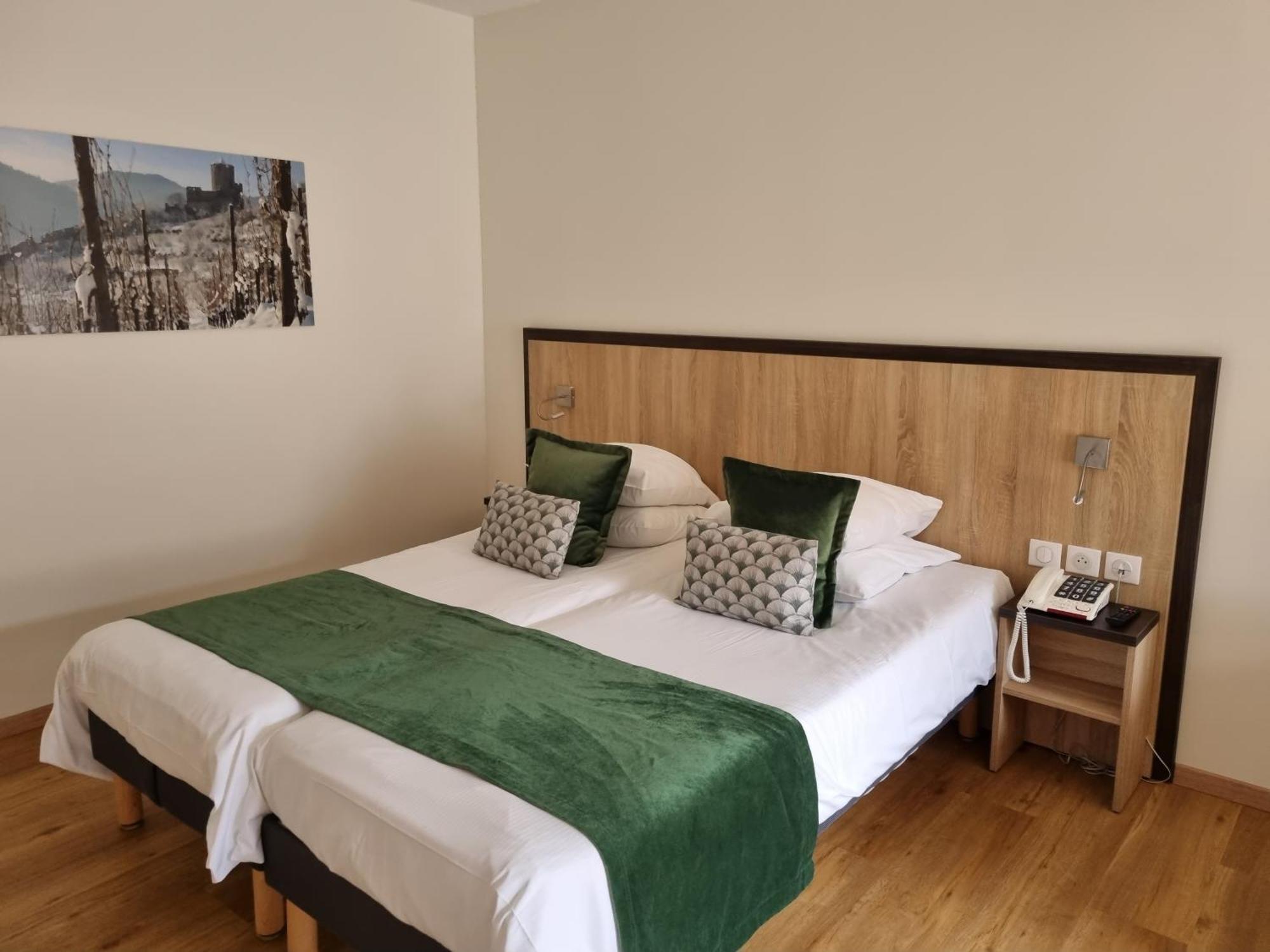 Logis Hotel Restaurant De La Poste Et Spa De Montagne เลอบอนน็อม ห้อง รูปภาพ
