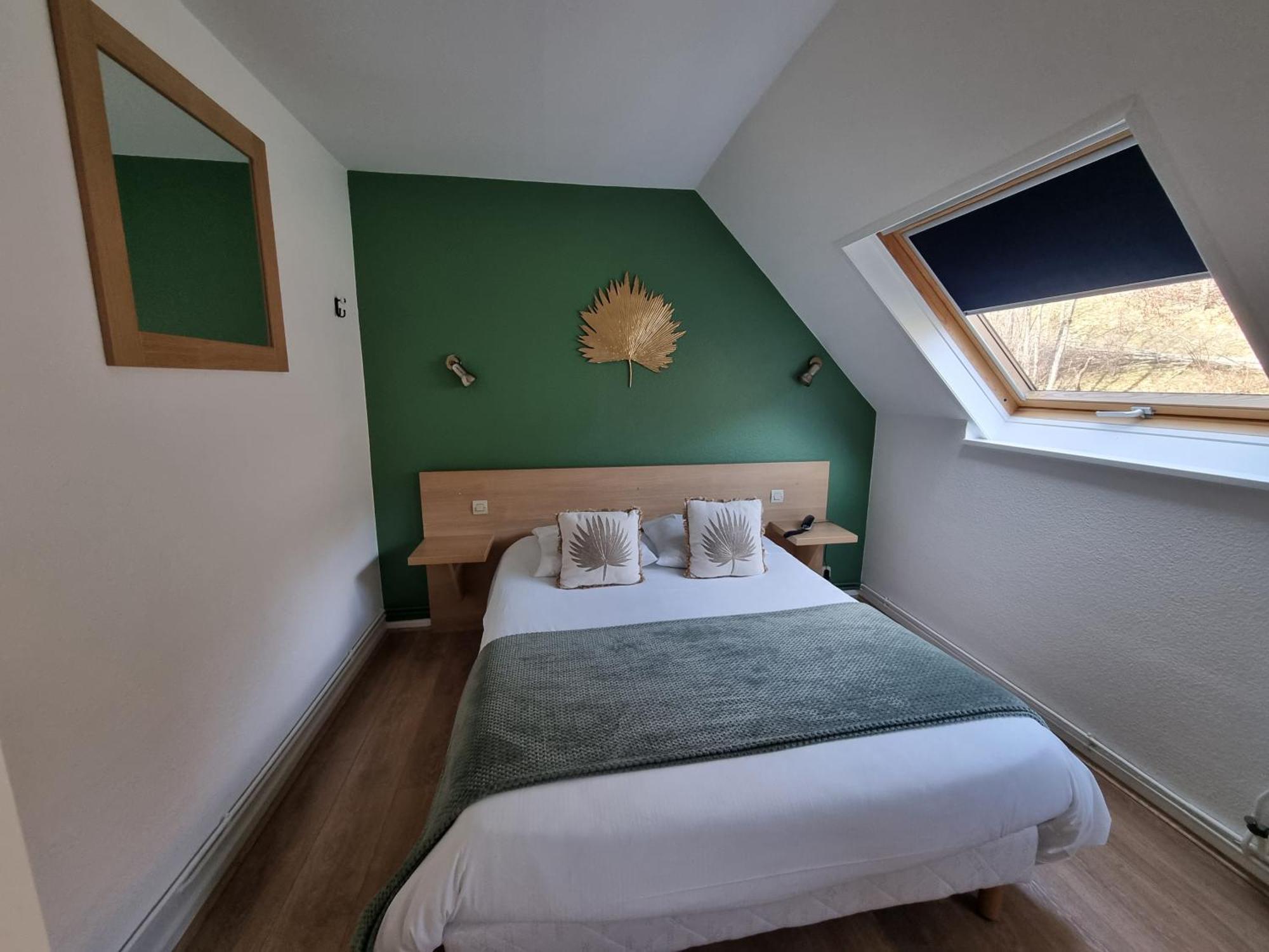 Logis Hotel Restaurant De La Poste Et Spa De Montagne เลอบอนน็อม ห้อง รูปภาพ