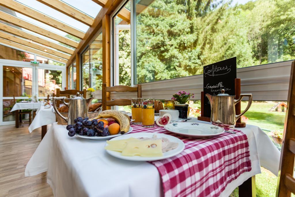 Logis Hotel Restaurant De La Poste Et Spa De Montagne เลอบอนน็อม ภายนอก รูปภาพ