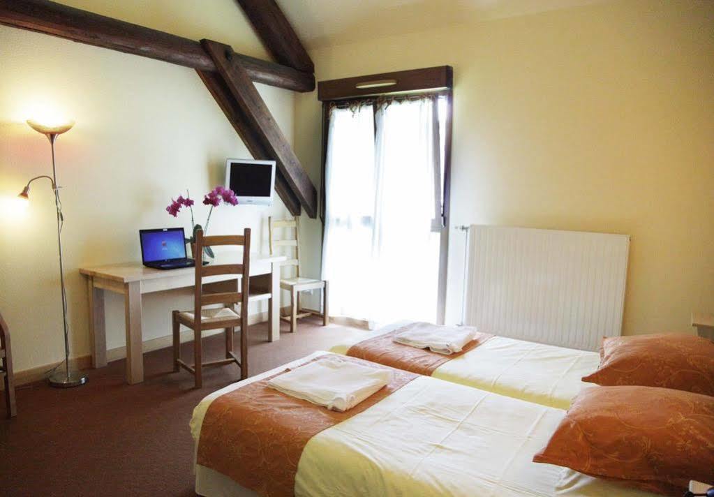 Logis Hotel Restaurant De La Poste Et Spa De Montagne เลอบอนน็อม ภายนอก รูปภาพ